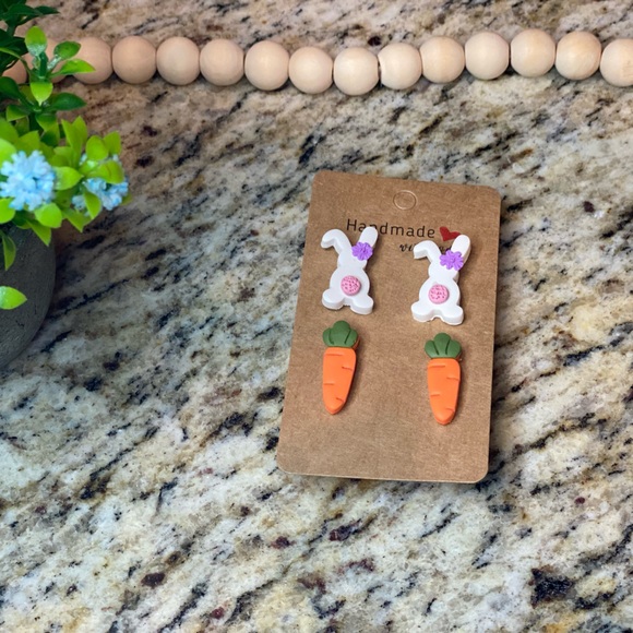 Easter Stud Earrings - Picture 1 of 1